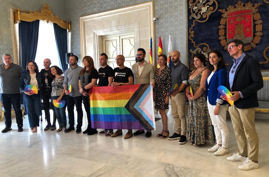 Alicante se suma al rechazo a la LGTBI Fobia y apela a la tolerancia y el respeto
