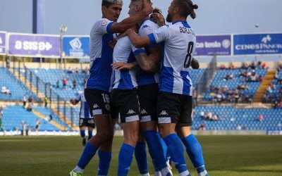 El Hércules supera al Mancha Real (3-1) y ya acaricia la clasificación para la fase de ascenso