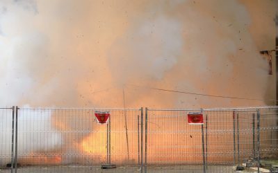 Hermanos Sirvent dispara la segunda mascletà con un gran terremoto final