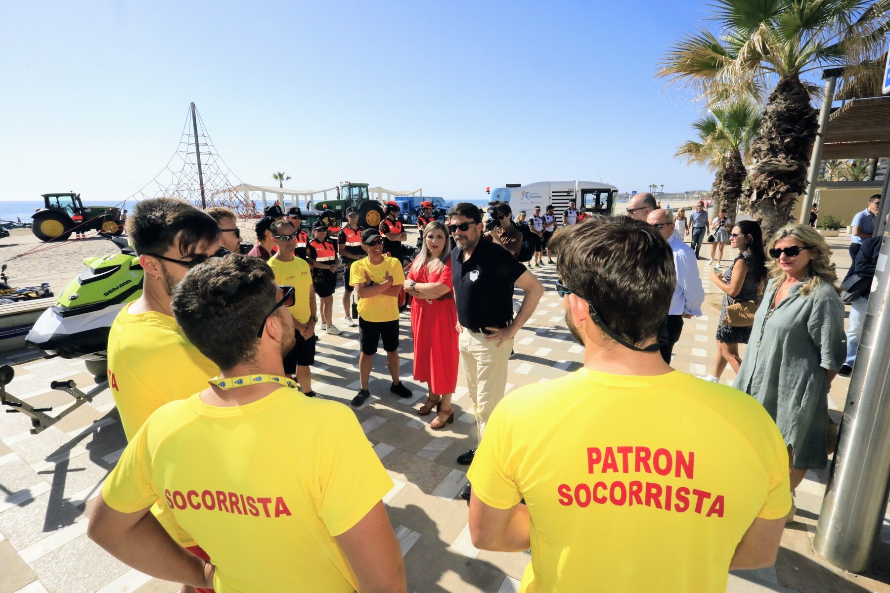 Alicante organiza el mayor dispositivo de seguridad y limpieza de playas de su historia