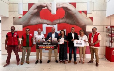 La RFET entrega 10.300 euros a Cruz Roja Alicante para los refugiados de la guerra en Ucrania