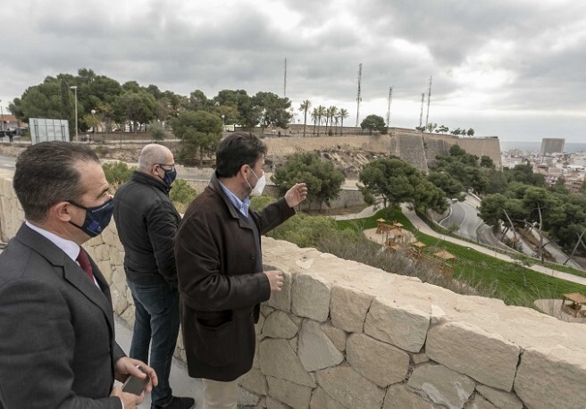 Alicante prepara un proyecto para proteger los taludes del Monte Tossal