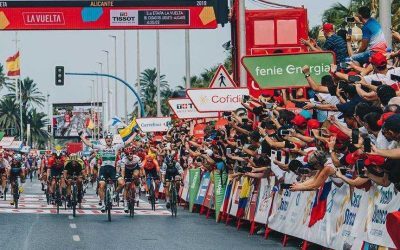 Canalejas acoge el Parque de la Vuelta con 20 expositores y una pantalla para seguir la crono