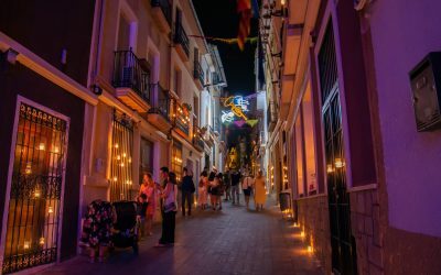 Busot cancela la ‘Nit dels ciris i música’ por la previsión de viento y calor extremo