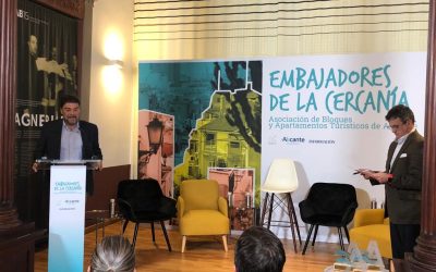 Barcala y Sánchez ensalzan la oferta de los apartamentos turísticos