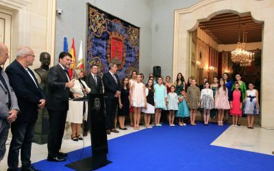 Barcala afirma que las fiestas de barrios y partidas aglutinan las tradiciones alicantinas