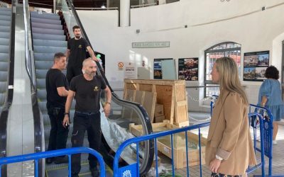 El Mercado mejora sus accesos con la puesta en marcha de las escaleras mecánicas