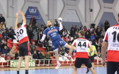 El EÓN Horneo Alicante remonta y salva un punto en la pista del Fertiberia Puerto de Sagunto (33-33)