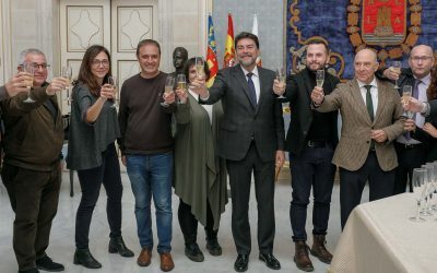 Barcala brinda con la prensa por «la pluralidad y la normalidad»