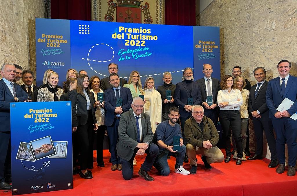 La II Gala de Turismo nombra embajadores a Arkano y Vanesa Romero