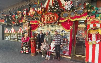 Una perfumería y una panadería triunfan en el XI Concurso de Decoración Navideña