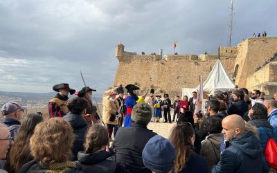 Unas 8.000 personas reviven la historia del Castillo de Santa Bárbara