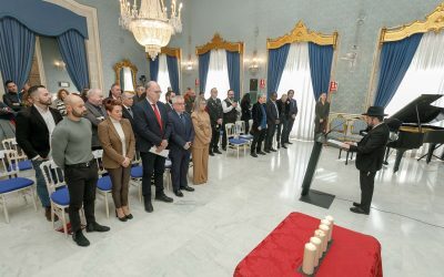 Alicante recuerda a las víctimas del Holocausto y rechaza los totalitarismos