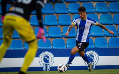 El Hércules rescinde el contrato Víctor Villacañas y gana una ficha para un nuevo refuerzo