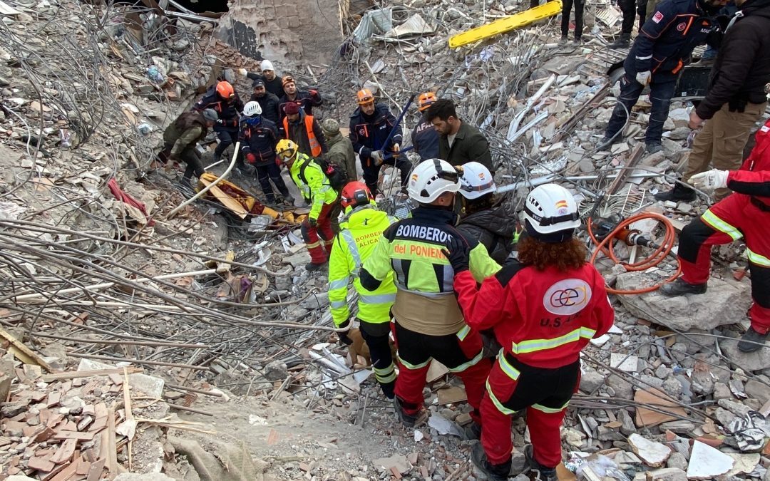 Los bomberos de Alicante centran sus labores de rescate en Adiyaman