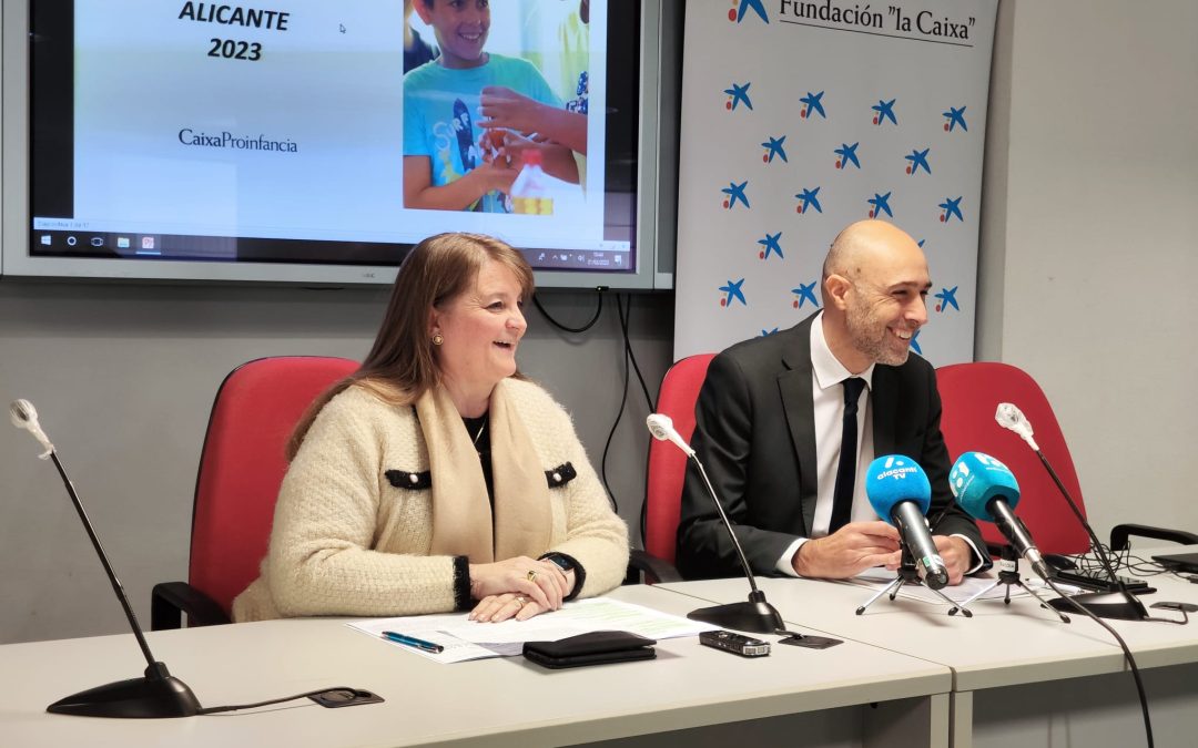 Alicante y la Caixa presentan un acuerdo para eliminar la pobreza infantil en la Zona Norte