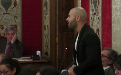 El Pleno de Alicante debate sobre los desahucios y se excusa en el Consell