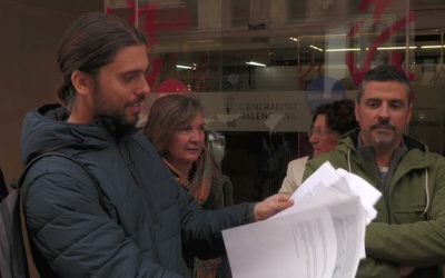 AMPAS y profesores del PAU 5 se manifiestan por la falta de centros en la zona