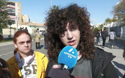 Huelga en la zona de playas por la falta de infraestructuras educativas