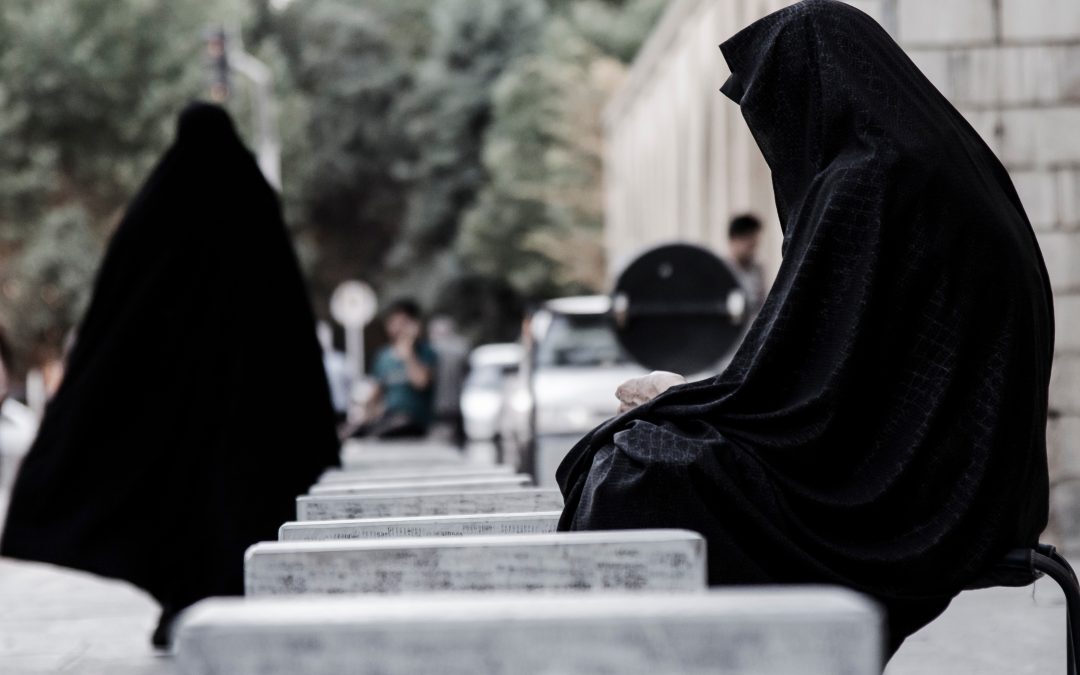 Voces de Irán y Afganistán toman la palabra para clamar por la libertad de la mujer