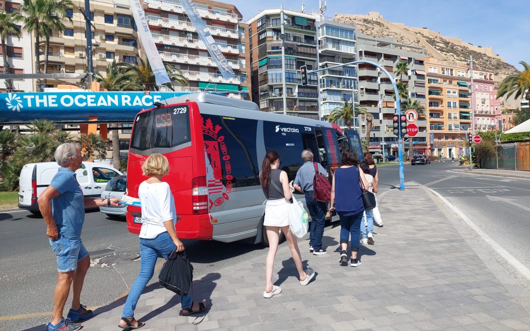 Alicante dobla la cifra de usuarios de la lanzadera al castillo tras ampliar recorrido