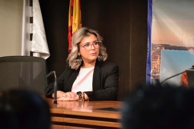 Sánchez destaca la importancia de captar congresos para la economía local