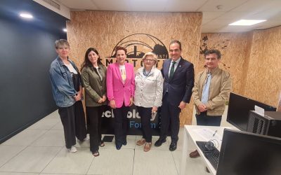 El Ayuntamiento dona cuatro equipos informáticos a la asociación Casa Oberta