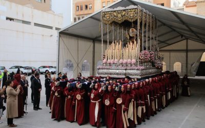 Emotivo y multitudinario Encuentro de los cuatro tronos de la Santa Cena