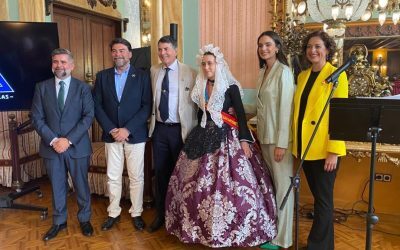 “Amistad y fidelidad a las Hogueras se conjugan en el ‘Gorila del Año’, Antonio Jaén”