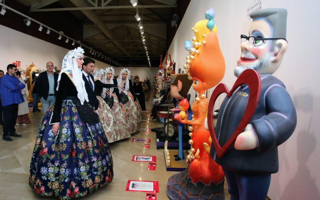 Barcala destaca «la calidad» de las figuras de la Exposición del Ninot