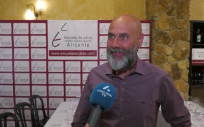 La Escuela de Catas de Alicante acoge los vinos Denominación de Origen del Priorat