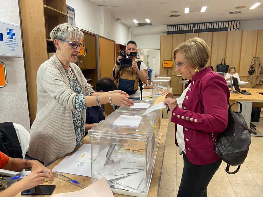 Barceló anima a votar porque «un día de lluvia no puede decidir 4 años de gobierno»