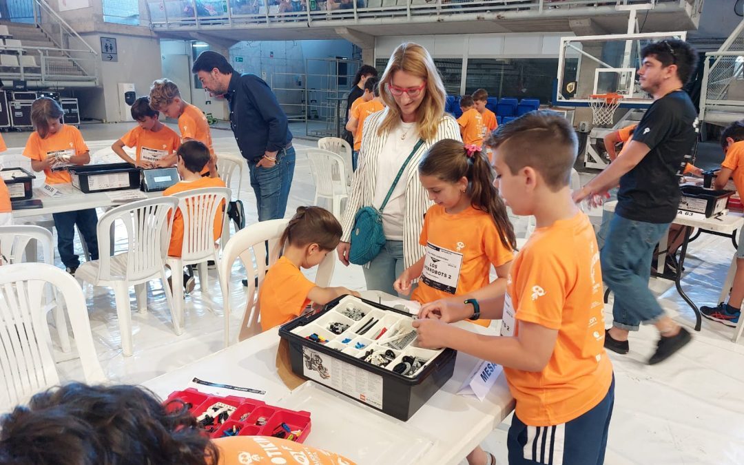 Alicante Futura reúne a 300 escolares para fomentar la innovación tecnológica
