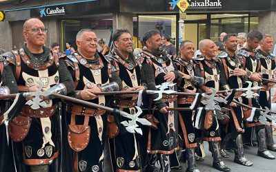 Barcala y Villar desfilan con la Escuadra del Capitán Cristiano en San Blas