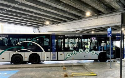 Alicante recupera el bus 24 horas al aeropuerto ante el aumento de turistas