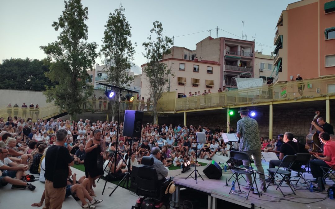 Más de 2.500 personas asisten a la apuesta cultural de verano en Las Cigarreras
