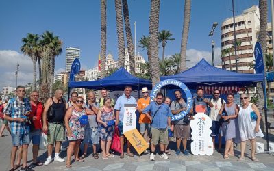 Más de 3.500 personas secundan la campaña sobre la limpieza en las playas