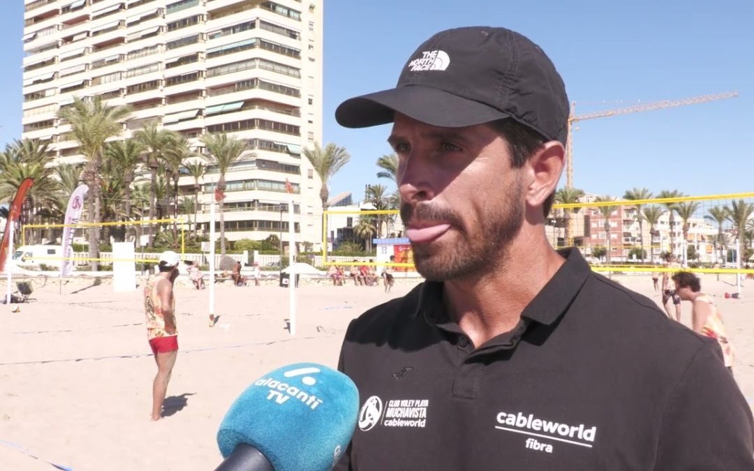 Un centenar de equipos de Voley Playa se enfrentan en el campeonato de Muchavista