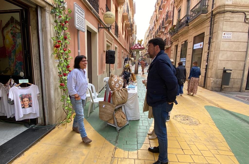 Los comercios del centro celebran ‘Botigues al Carrer’ con descuentos y actividades