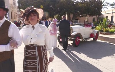 El concurso de Elegancia llenó la ciudad de Alicante de coches de época