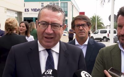 Pérez lamenta que Sánchez entregue el futuro hídrico de Alicante a la desalación