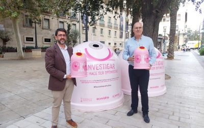 Iglús rosas en el centro en homenaje al Día contra el Cáncer de Mama