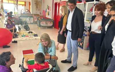 Begoña León destaca la “impresionante labor” que realiza el Centro Infanta Elena