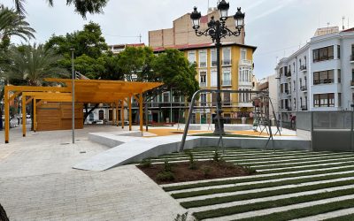 La plaza Músico Óscar Tordera ofrece una imagen moderna tras su renovación