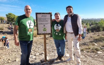 ‘Enamorados de Alicante’ planta más de 1.500 árboles y arbustos en el Monte Orgegia