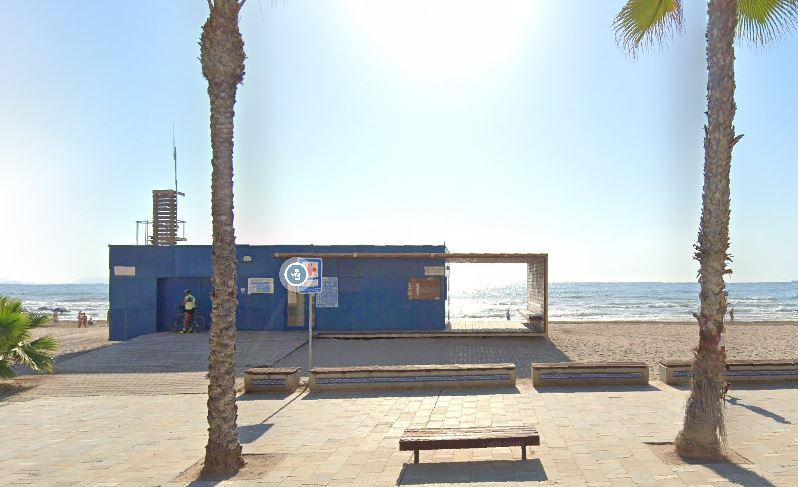La Playa de San Juan recupera el botiquín I y tendrá nuevos  accesos en la calle Nudo