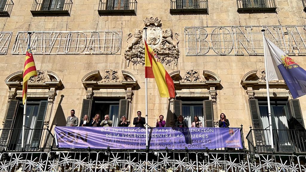 Alicante condena la violencia machista y se compromete a apoyar a las víctimas