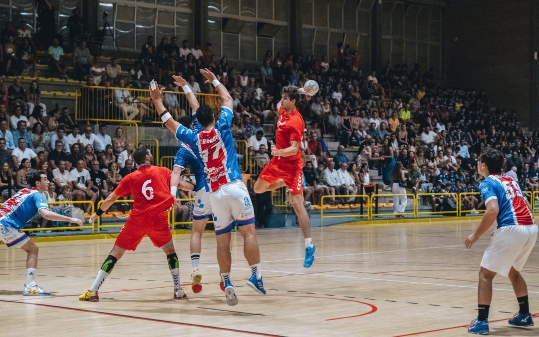 Agustinos y EÓN Horneo Alicante cierran el año con un derbi apasionante en La Catedral