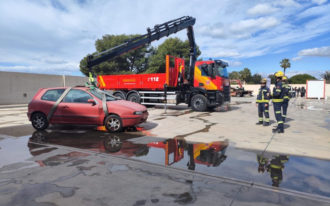 Alicante adjudica la compra de material para los Bomberos por más de 300.000 euros