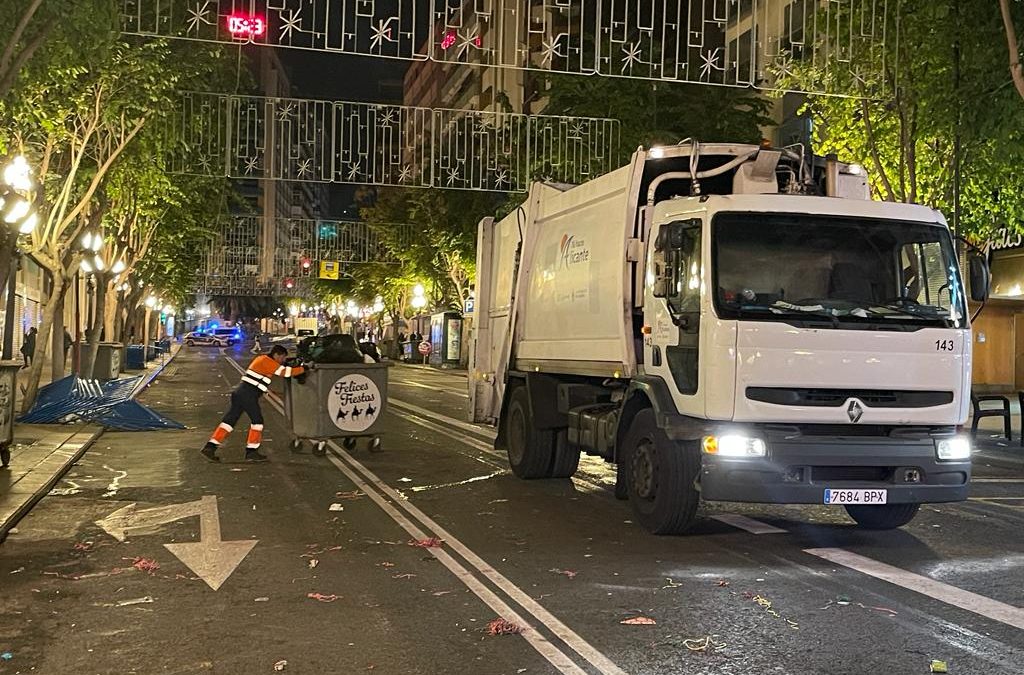 Refuerzo de limpieza en las cabalgatas y para la recogida de árboles navideños